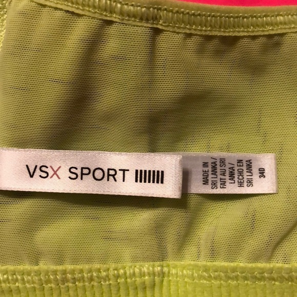 34D Victoria’s Secret Zip Up Sport Bra with Clasp - Picture 4 of 5